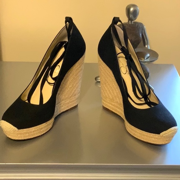 Jessica Simpson - Picture 2 of 4